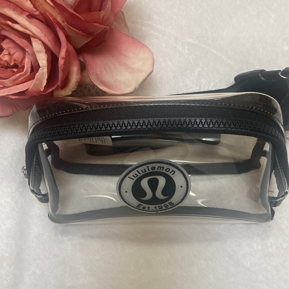 LuLuLemon NWT Hard To Find Clear Everywhere Belt Bag Black Strap - Picture 4 of 10